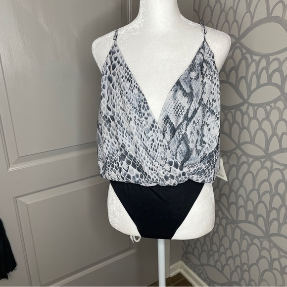 NWT New - TOBI SAHARA MULTI SNAKESKIN PRINT BODYSUIT Size Small - Picture 13 of 13